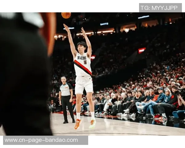 杨瀚森在G联盟比赛中表现出色节奏掌控力强未显疲态